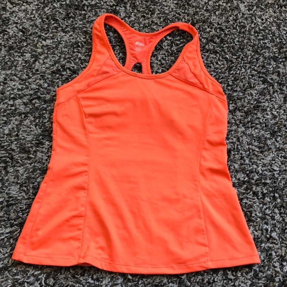 Mec tank with built in bra. Corral color